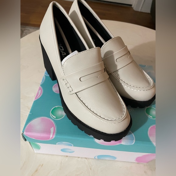 NWB Chunky Bone Heeled Penny Loafers - Picture 10 of 10